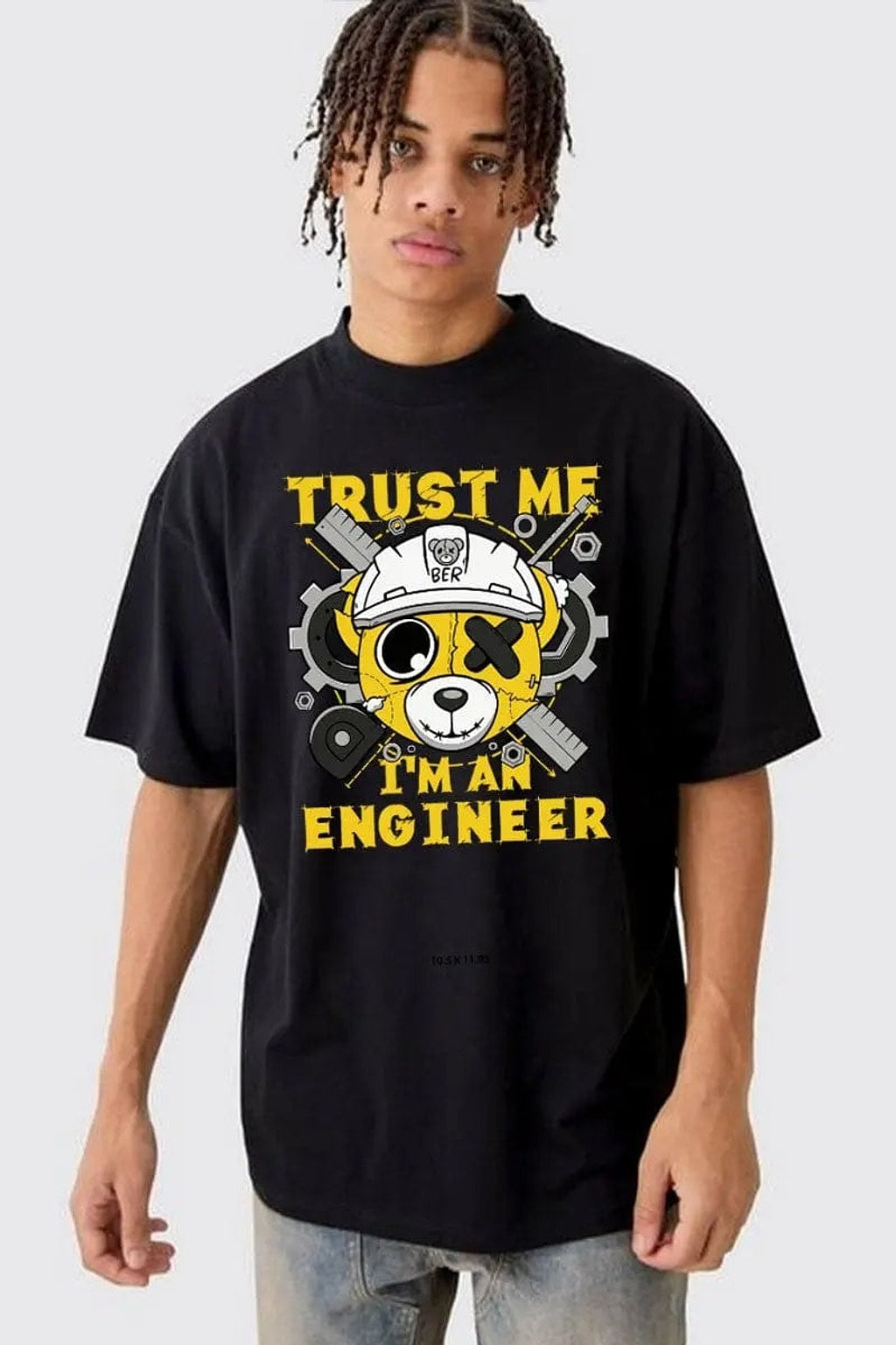 Graphic tee front view - Epicplacess