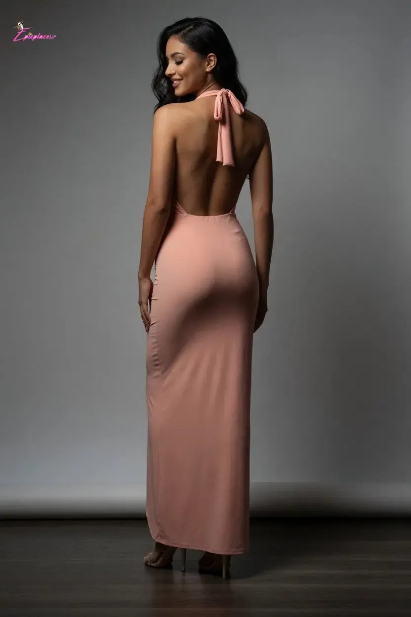 Halter maxi dress detail - Epicplacess