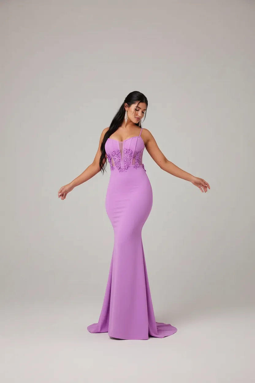 Flower gown close detail - Epicplacess
