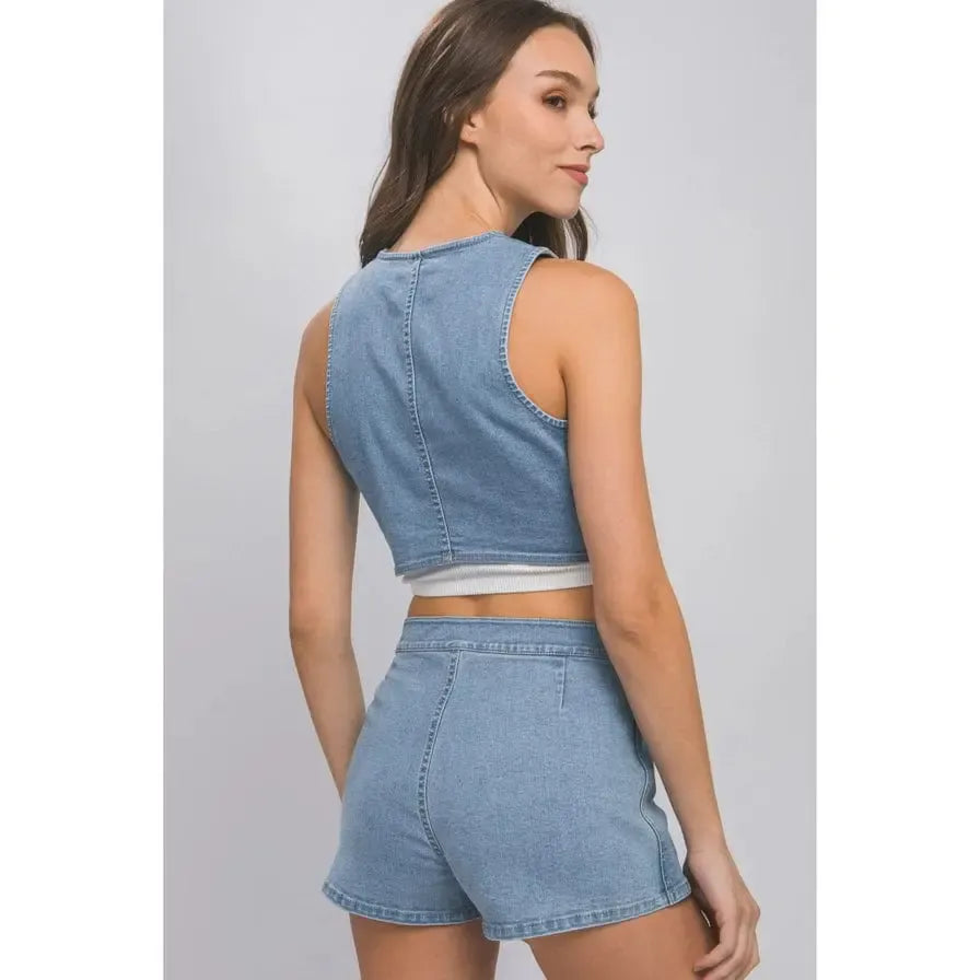 Denim crop top detail view - Epicplacess