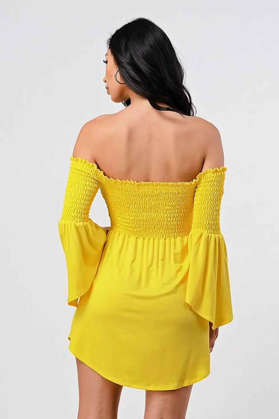 Sasha yellow dress outfit view - Epicplacess