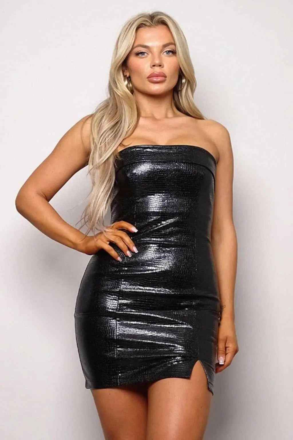 Black mini dress front view - Epicplacess