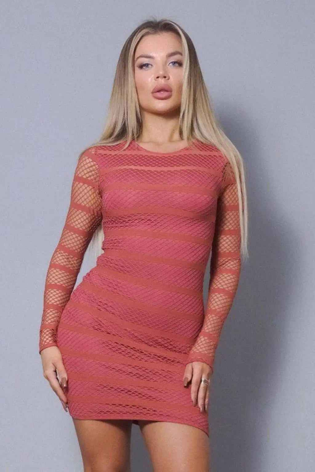 Crochet mini dress close detail - Epicplacess