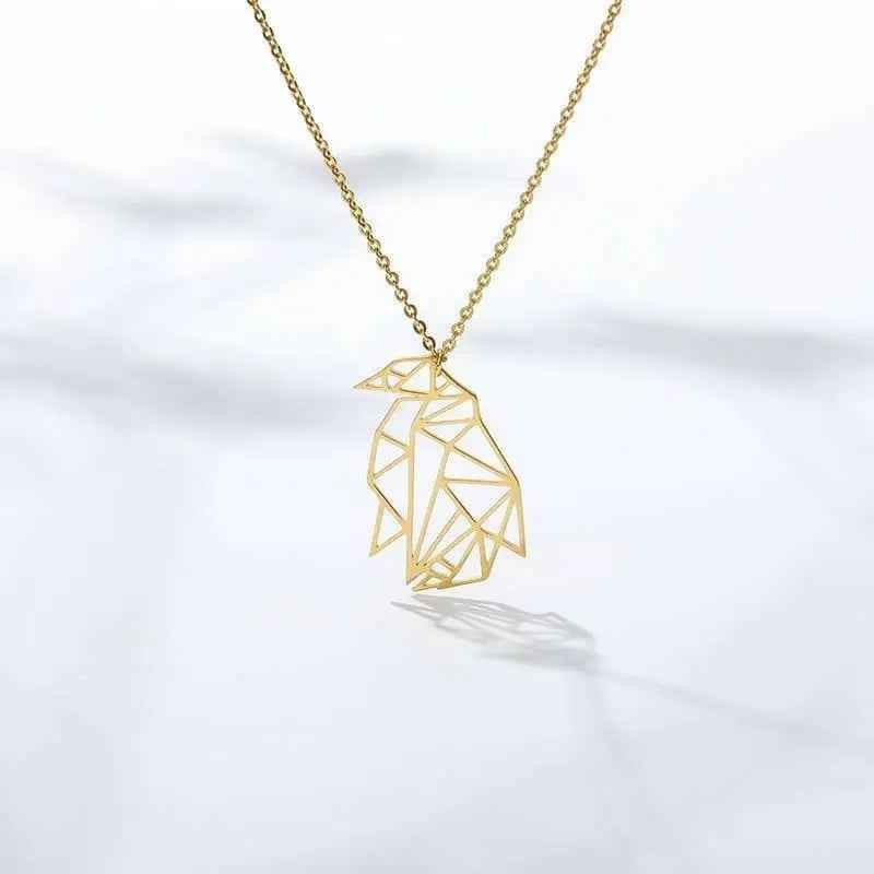 Penguin pendant necklace front view - Epicplacess