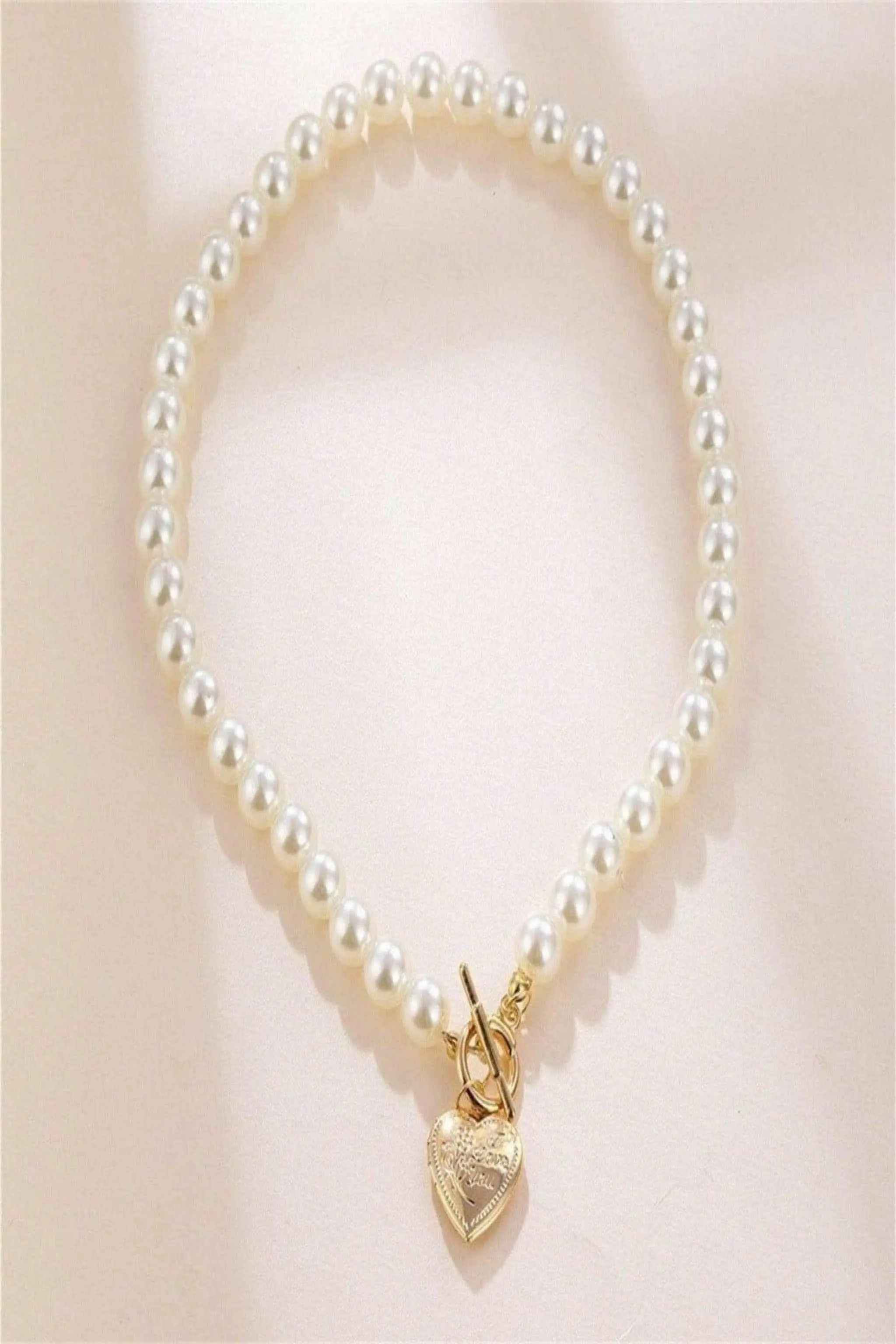 Pearl heart opal necklace detail - Epicplacess