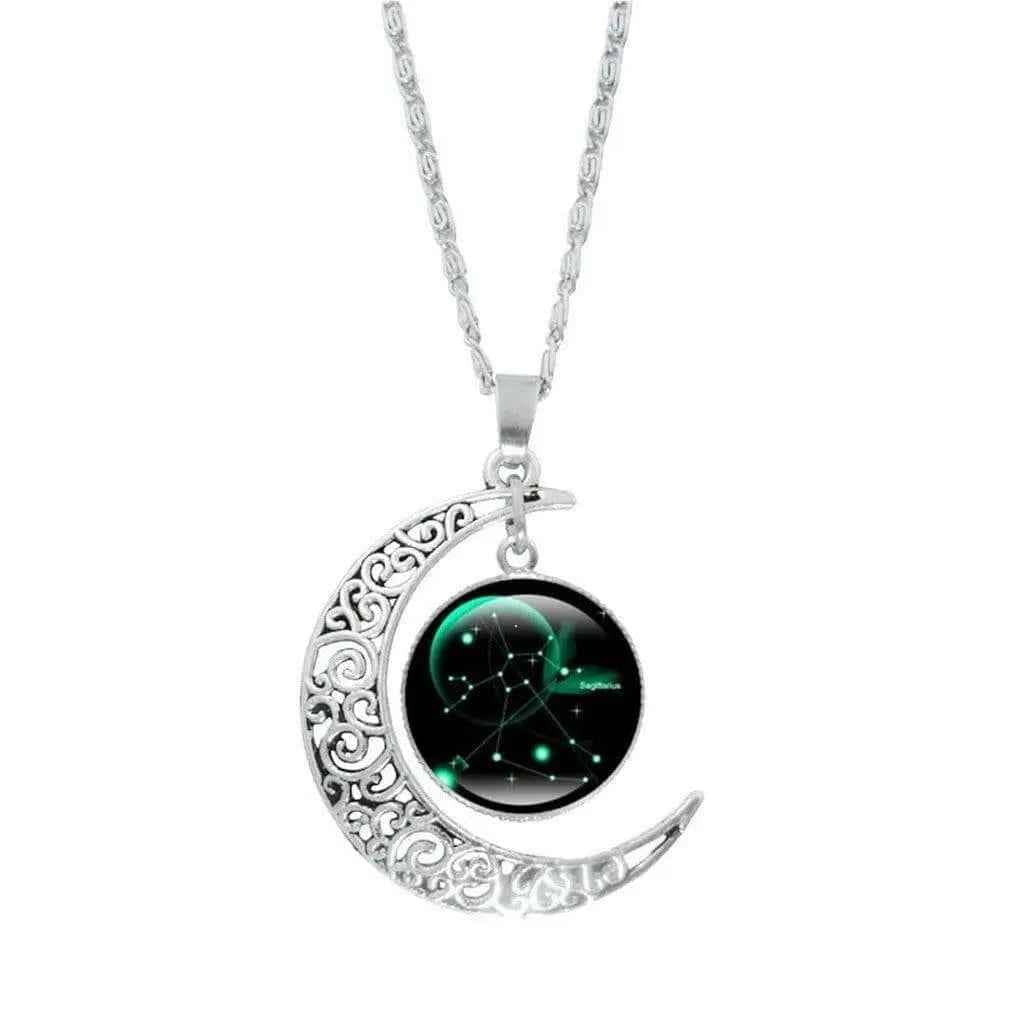 Crescent jewelry close detail - Epicplacess