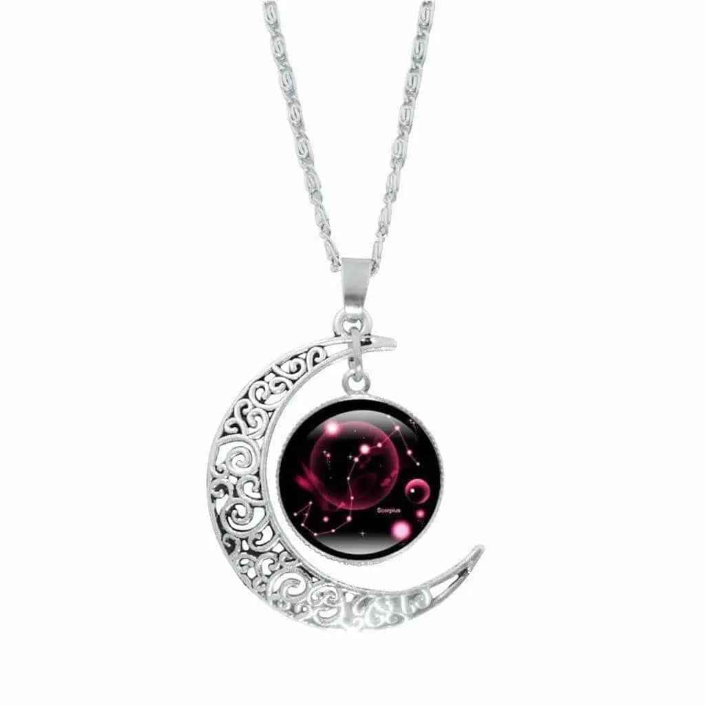 Crescent pendant close view - Epicplacess