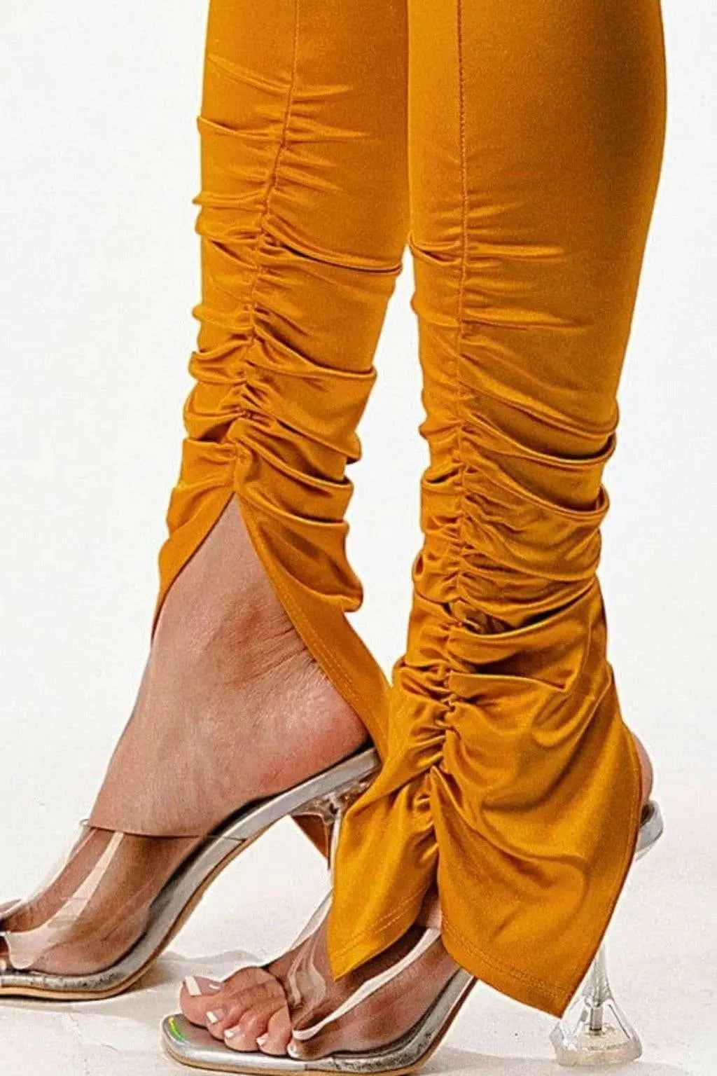 Sateen skinny pants outfit view - Epicplacess