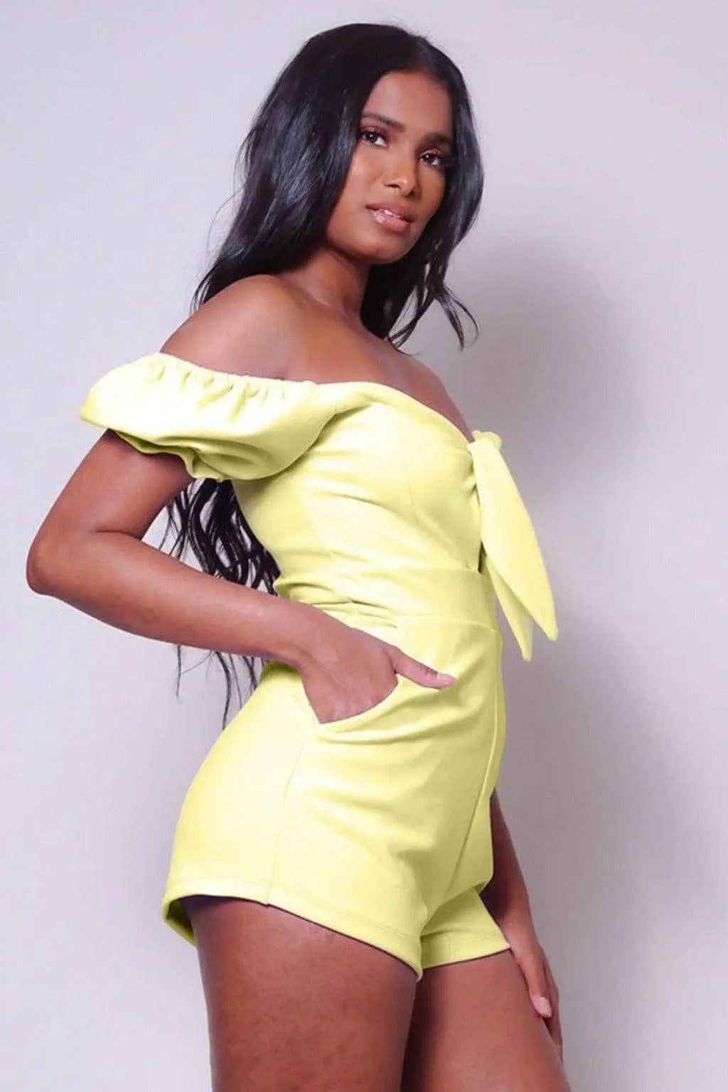 Yellow romper detail - Epicplacess