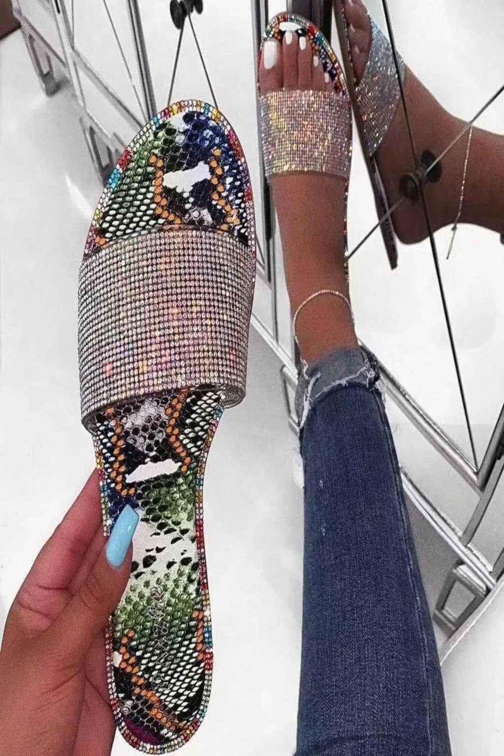 Multicolor flat sandals - Epicplacess