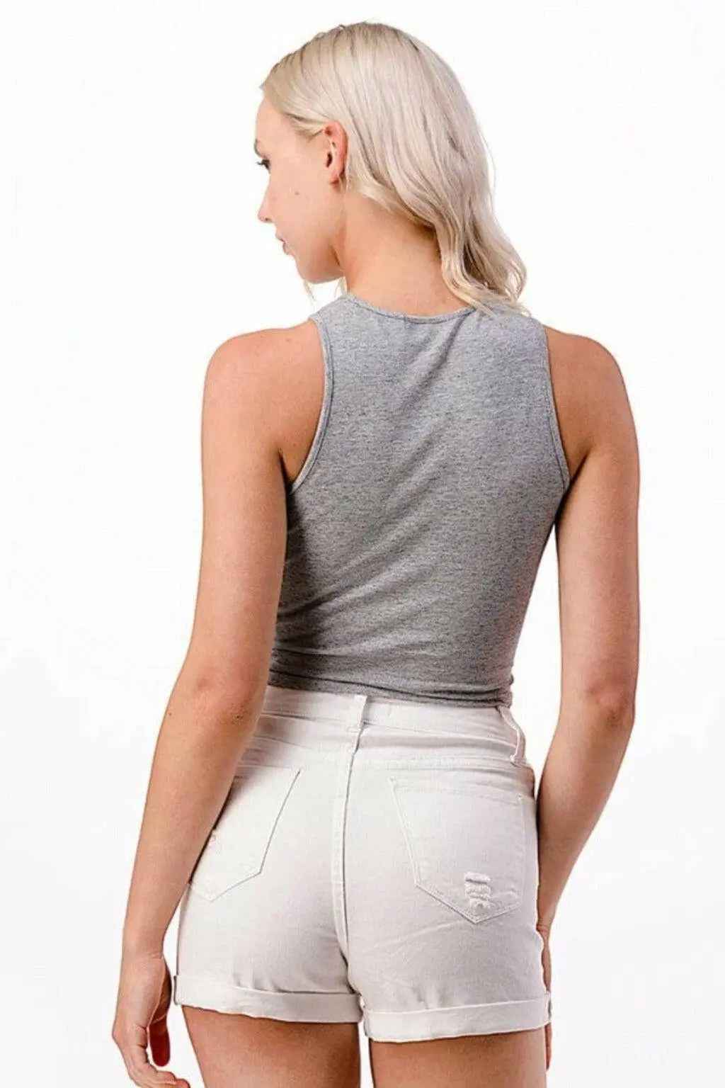 Grey tank top detail - Epicplacess