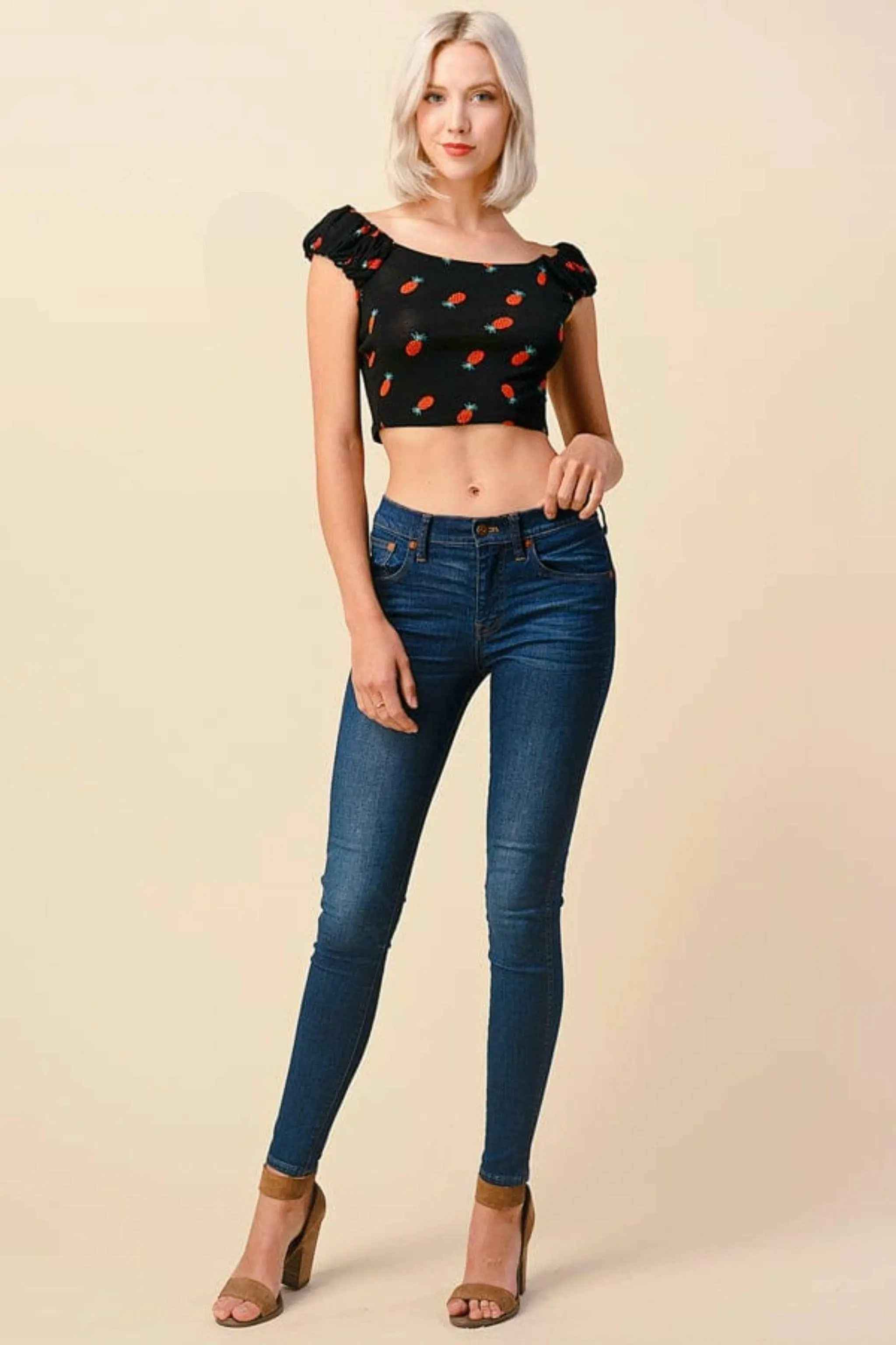 Ruffle crop top close detail - Epicplacess