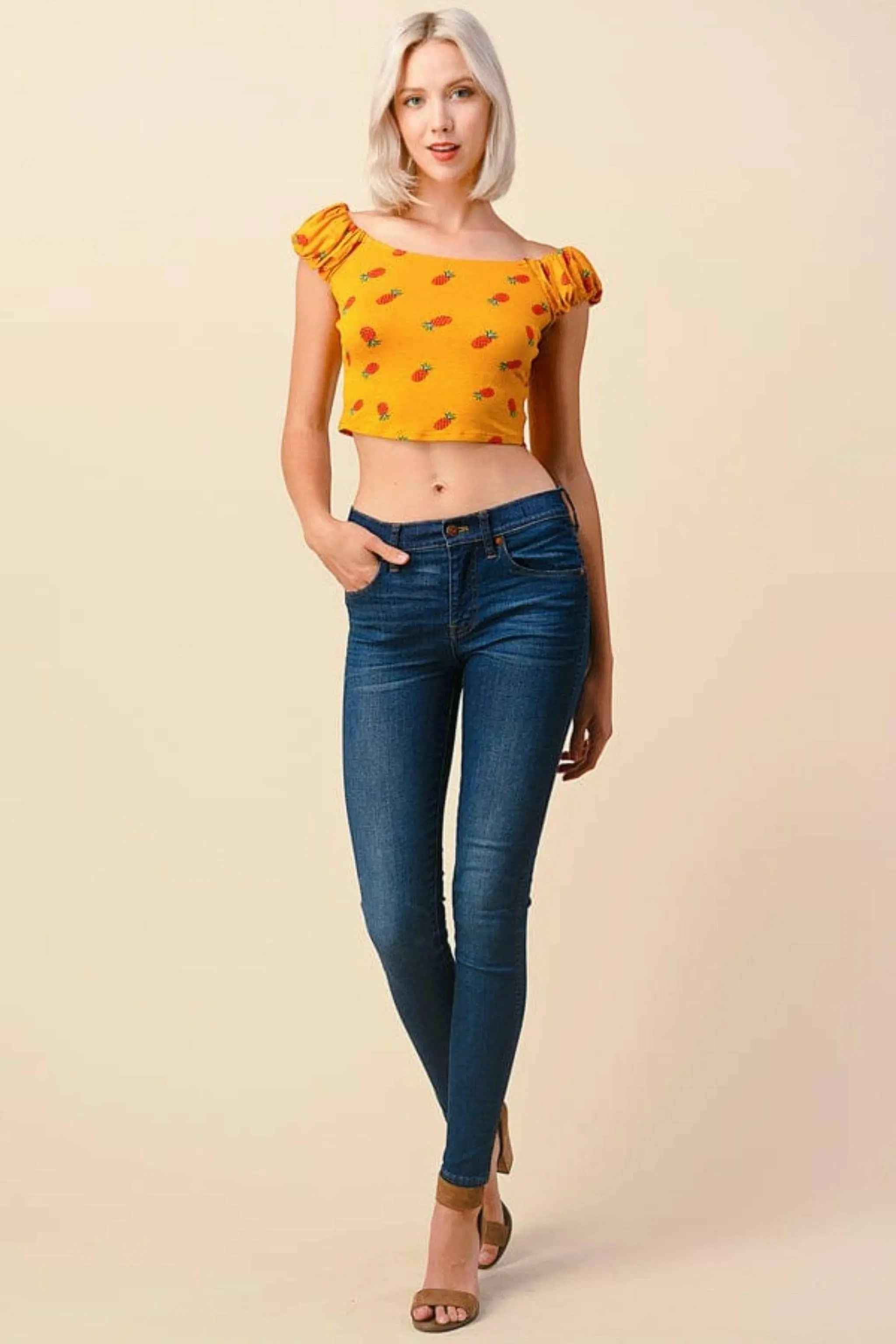 Ruffle sleeve top detail view - Epicplacess