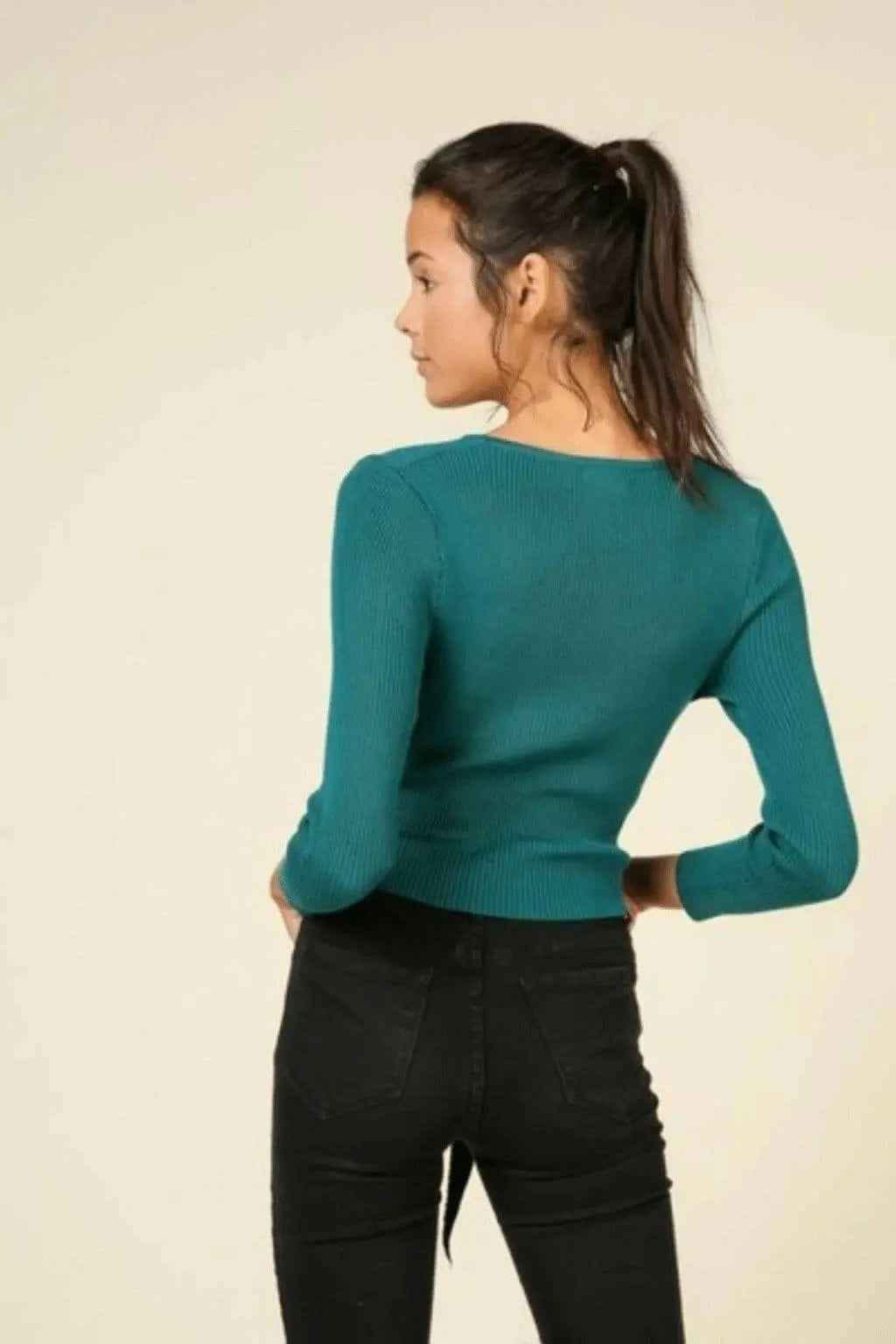 Ribbed tie-front top detail - Epicplacess