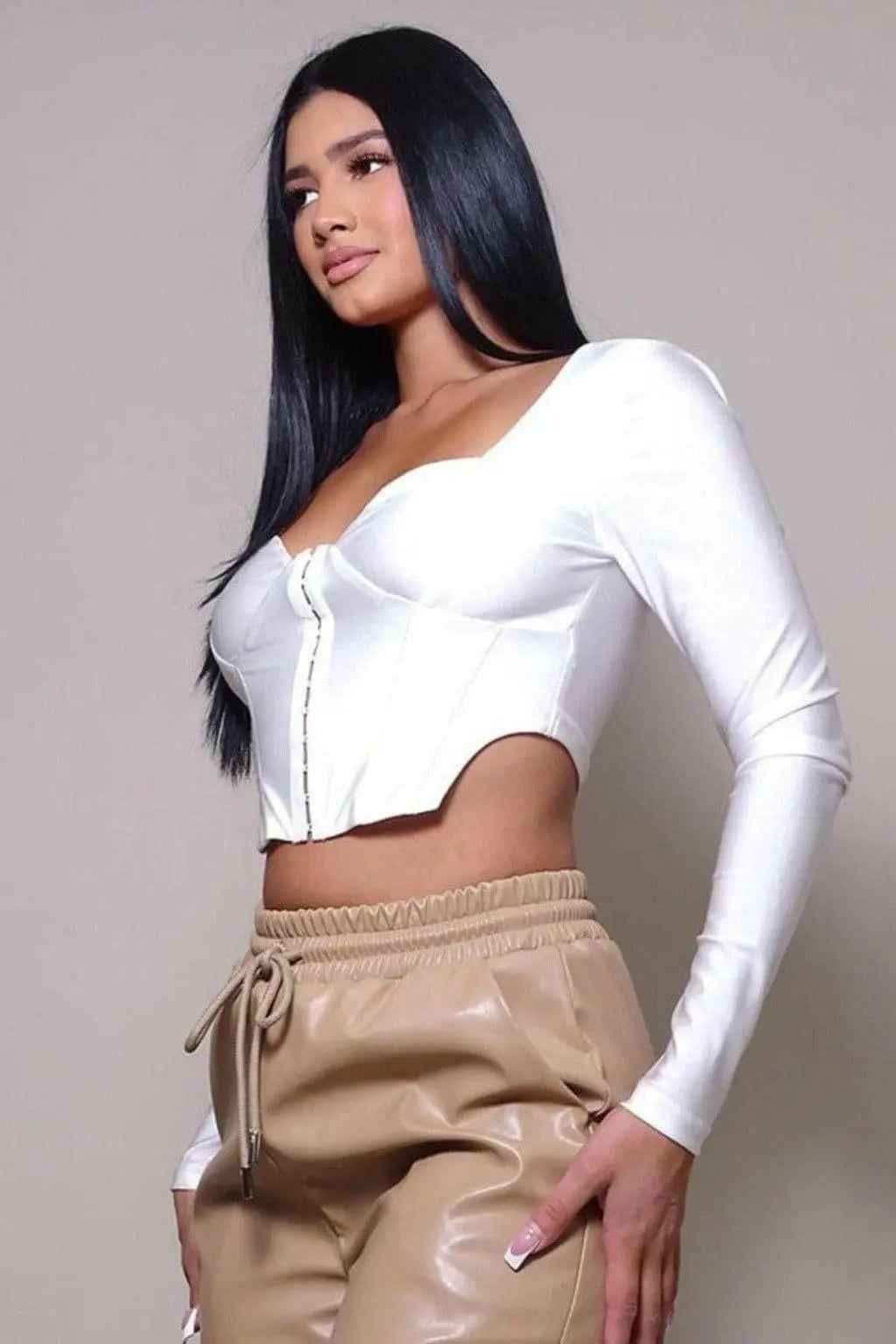 White corset top outfit view - Epicplacess