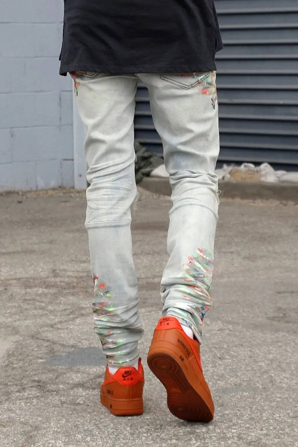 Distressed denim jeans side view - Epicplacess
