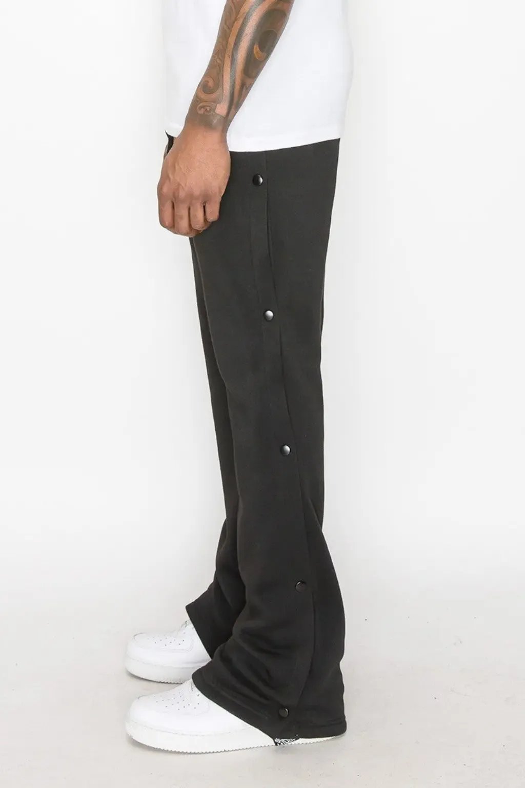 Bandana sweatpants front view - Epicplacess