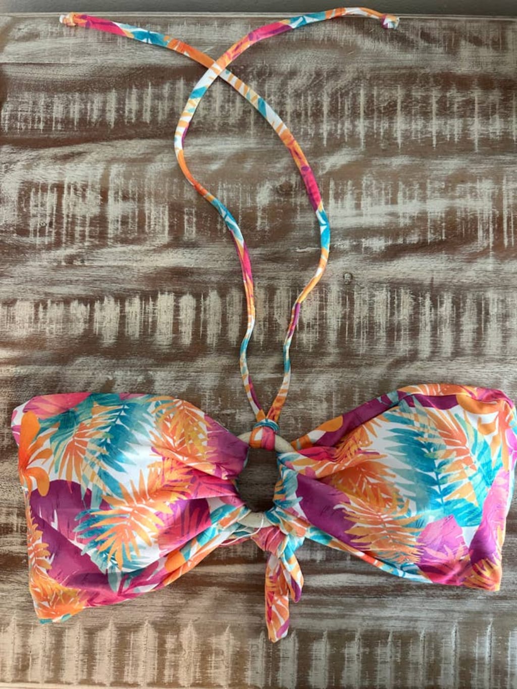 Bandeau bikini top front view - Epicplacess