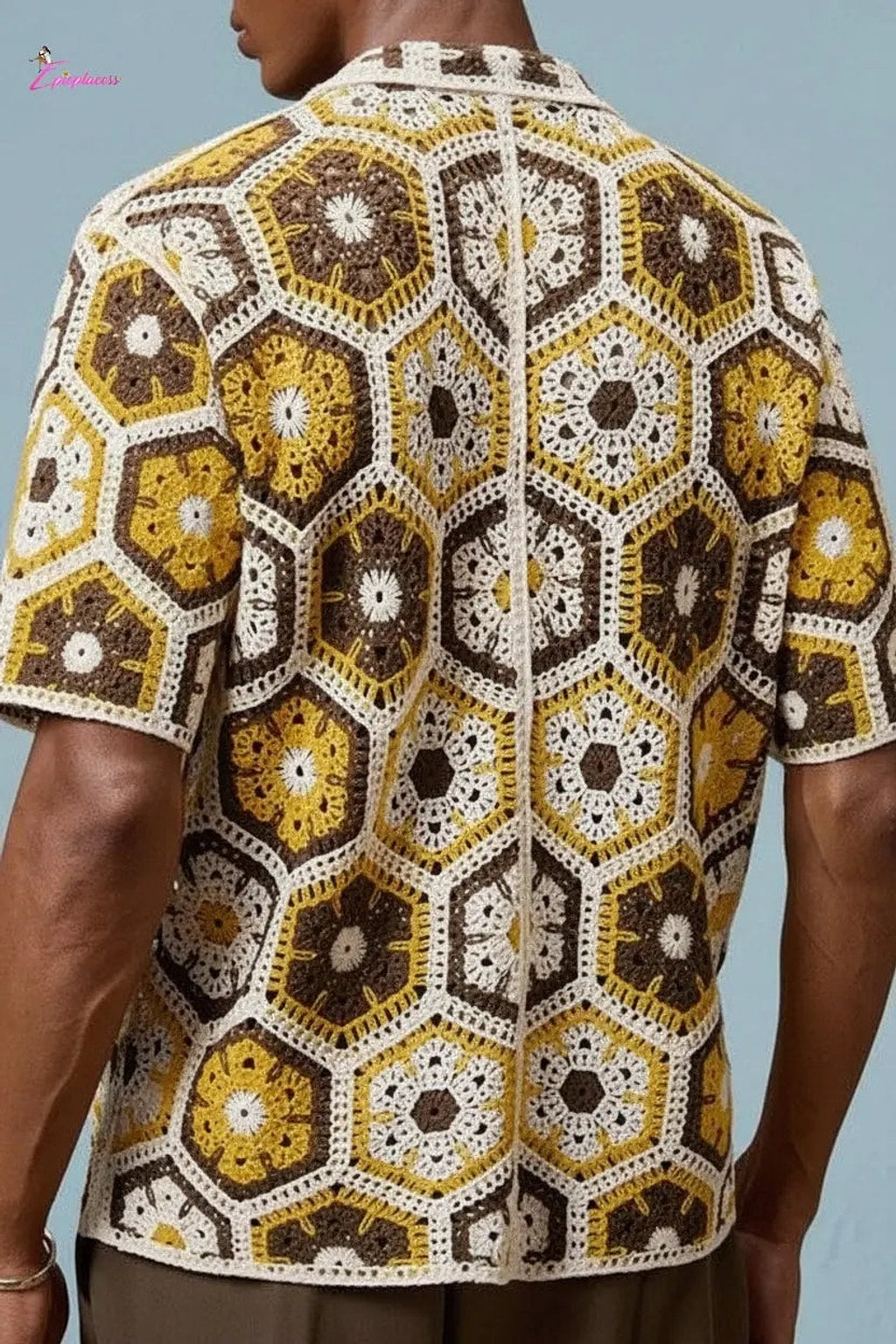 Golden crochet shirt detail - Epicplacess